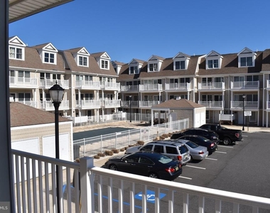 72 Chelsea Court - Photo Thumbnail 4
