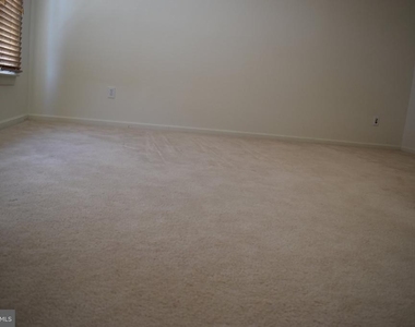 72 Chelsea Court - Photo Thumbnail 9