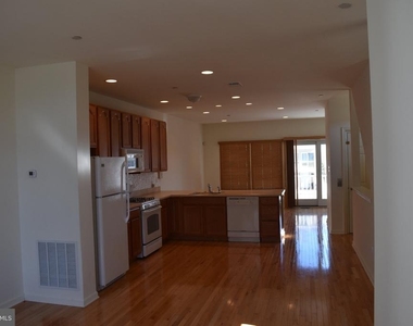 72 Chelsea Court - Photo Thumbnail 3