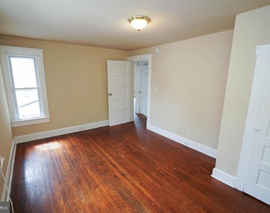 235 Newton Street - Photo Thumbnail 14