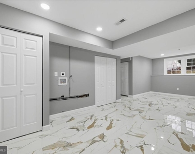 6915 Adel Street - Photo Thumbnail 34
