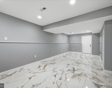6915 Adel Street - Photo Thumbnail 46