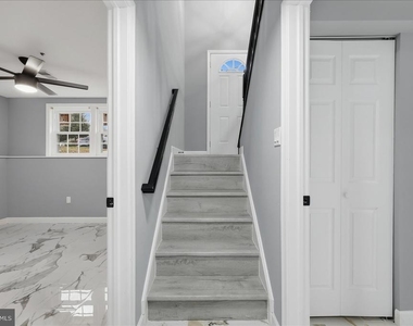 6915 Adel Street - Photo Thumbnail 28