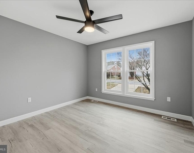 6915 Adel Street - Photo Thumbnail 58