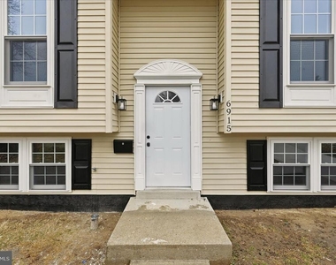 6915 Adel Street - Photo Thumbnail 2