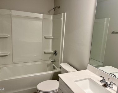 1009 Belloak Way - Photo Thumbnail 20