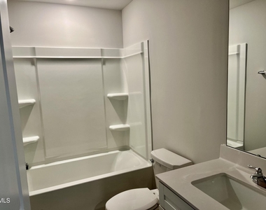 1009 Belloak Way - Photo Thumbnail 17