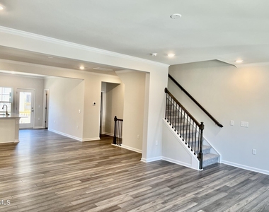 1009 Belloak Way - Photo Thumbnail 13