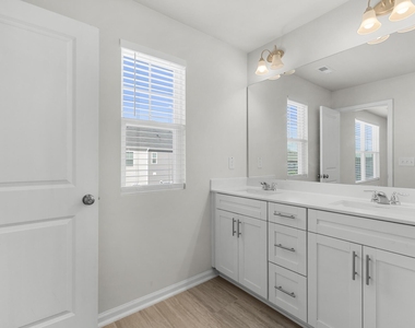 1009 Belloak Way - Photo Thumbnail 22