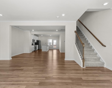 1009 Belloak Way - Photo Thumbnail 17