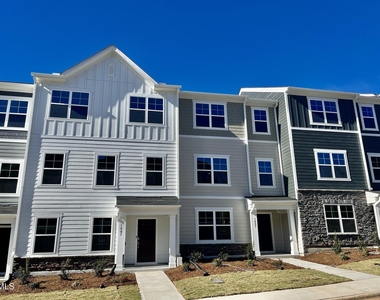 1009 Belloak Way - Photo Thumbnail 21