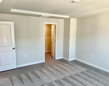 1009 Belloak Way - Photo Thumbnail 19