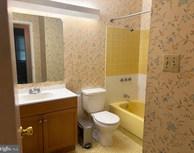 2207 Hyson Place - Photo Thumbnail 16