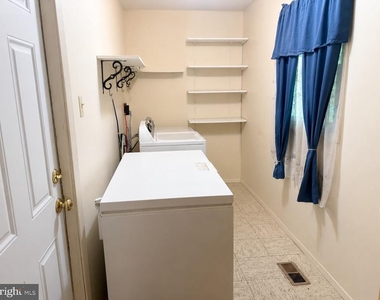 2207 Hyson Place - Photo Thumbnail 8