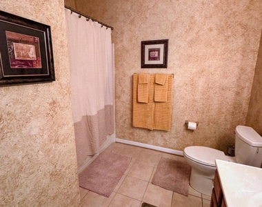 15616 Everglade Lane - Photo Thumbnail 14