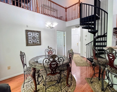 15616 Everglade Lane - Photo Thumbnail 2