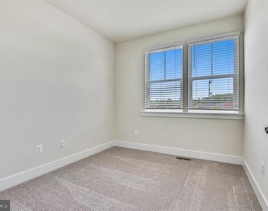 16603 Anegada Drive - Photo Thumbnail 34