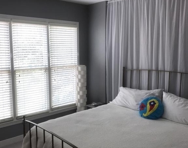 5603 Lustine Street - Photo Thumbnail 8