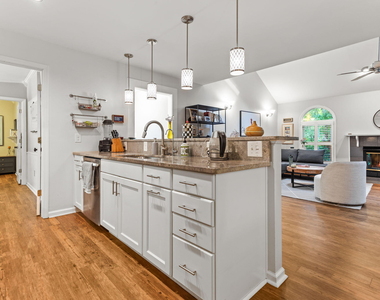 69 Margaret Place - Photo Thumbnail 12