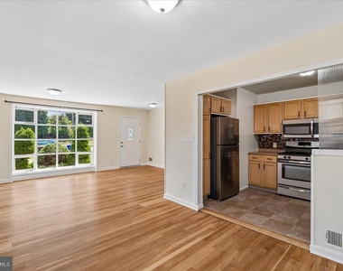 13012 Georgia Avenue - Photo Thumbnail 8