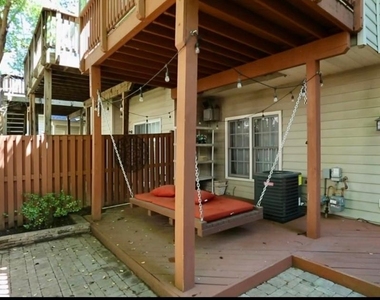 11906 Castlegate Court - Photo Thumbnail 32