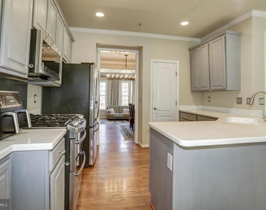 11906 Castlegate Court - Photo Thumbnail 14