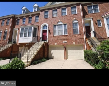 11906 Castlegate Court - Photo Thumbnail 1