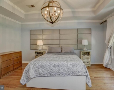 11906 Castlegate Court - Photo Thumbnail 23