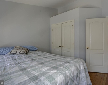 11906 Castlegate Court - Photo Thumbnail 28