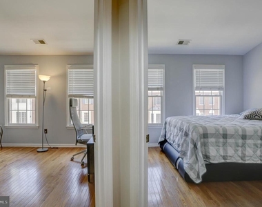 11906 Castlegate Court - Photo Thumbnail 27