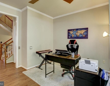 11906 Castlegate Court - Photo Thumbnail 18