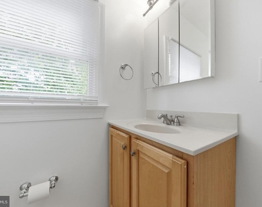20104 Westerly Avenue - Photo Thumbnail 28