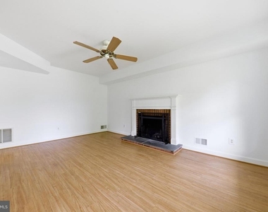 20104 Westerly Avenue - Photo Thumbnail 12