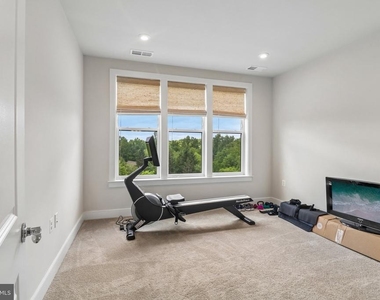 3503 Bellflower Lane - Photo Thumbnail 30