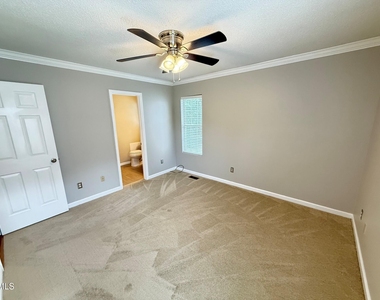 610 E Jones Avenue - Photo Thumbnail 9