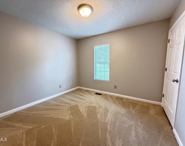610 E Jones Avenue - Photo Thumbnail 13
