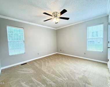 610 E Jones Avenue - Photo Thumbnail 8
