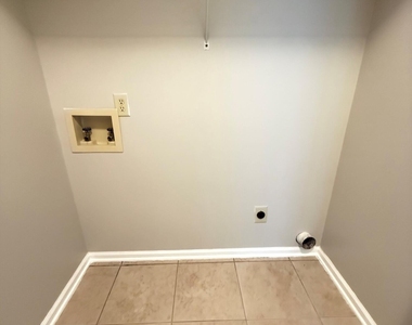 610 E Jones Avenue - Photo Thumbnail 18