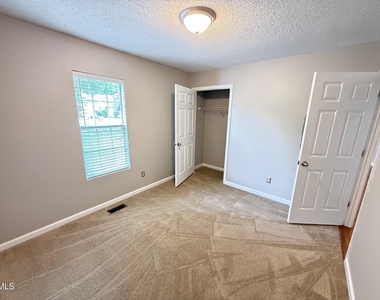 610 E Jones Avenue - Photo Thumbnail 14