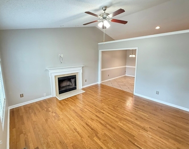 610 E Jones Avenue - Photo Thumbnail 1