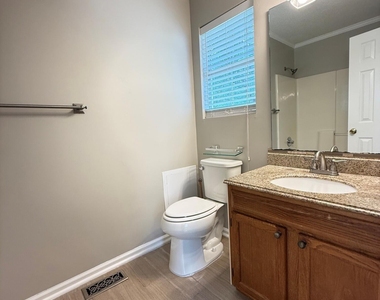 610 E Jones Avenue - Photo Thumbnail 11
