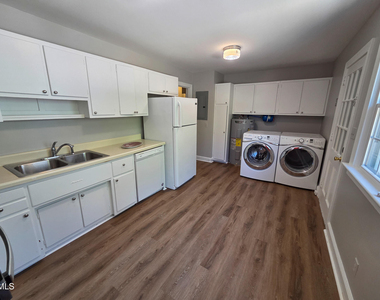 3428 Wade Avenue - Photo Thumbnail 11