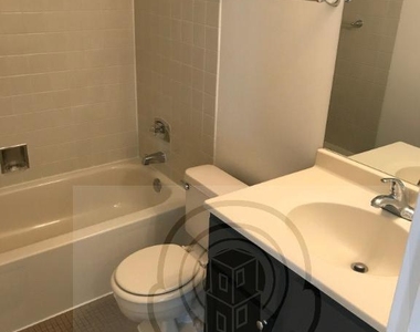 555 W Madison St. - Photo Thumbnail 8