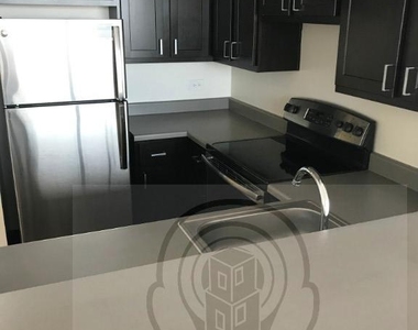 555 W Madison St. - Photo Thumbnail 6