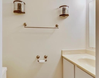 10600 Georgia Avenue - Photo Thumbnail 13