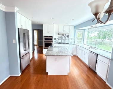 14318 Night Hawk Way - Photo Thumbnail 2