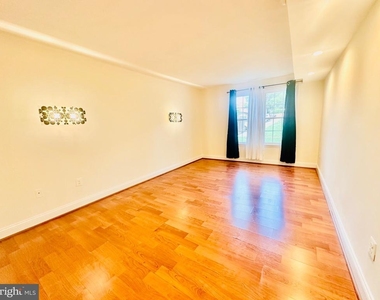 732 Quince Orchard Boulevard - Photo Thumbnail 16