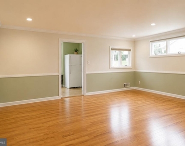 537 E Indian Spring Drive - Photo Thumbnail 8