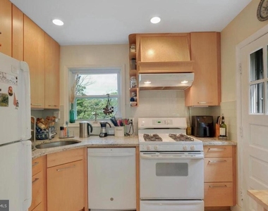 9504 Milstead Drive - Photo Thumbnail 18