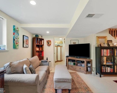 9504 Milstead Drive - Photo Thumbnail 4
